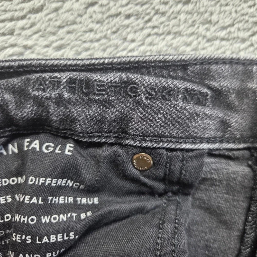 American Eagle Jeans Mens 34X32 Black Athletic‎ Skinny Mid Rise Distressed Denim